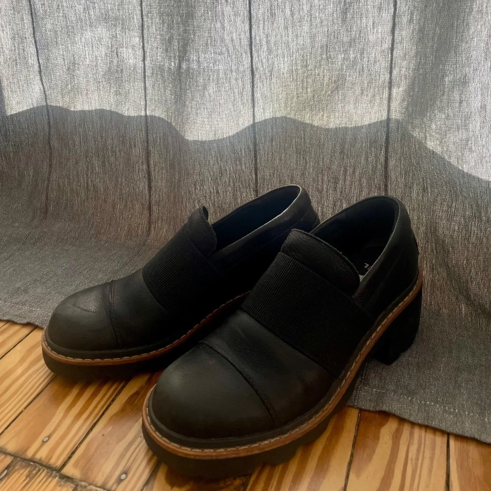 Sorel Joan Loafer in black - Picture 3 of 8